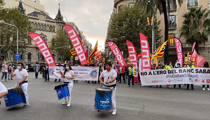 Principio de acuerdo en el ERE de Banco Sabadell que afectará a 1.380 personas