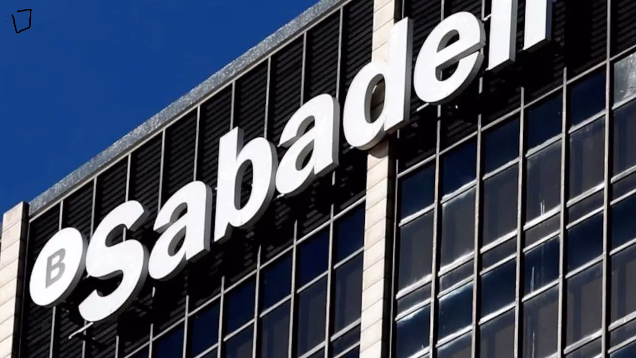 CCOO Y UGT trasladan al Ministerio de Economía su rechazo a la OPA del BBVA sobre el Banco Sabadell