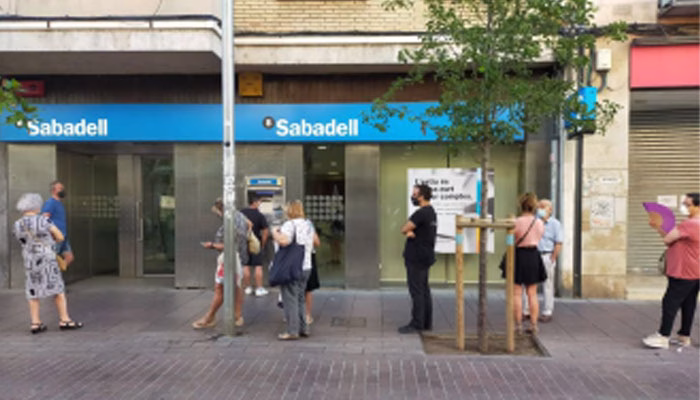 Cierre de oficinas en Banco Sabadell: ¿Plan de eficiencia o irresponsabilidad?